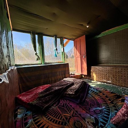 Hippy Hyde Kalga Hotel Kalgha Luaran gambar