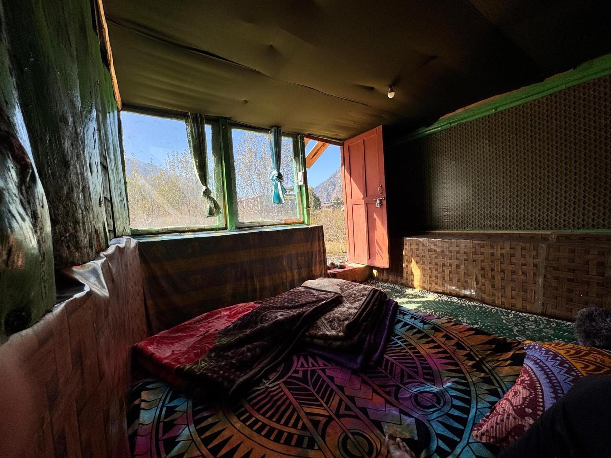 Hippy Hyde Kalga Hotel Kalgha Luaran gambar