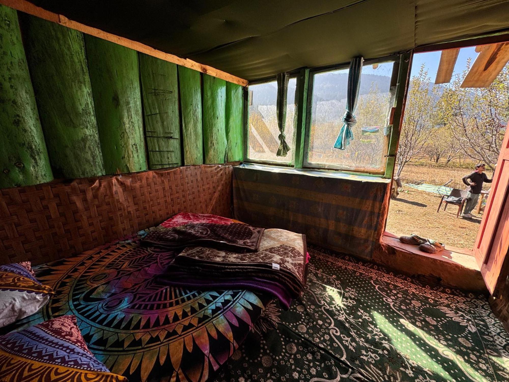 Hippy Hyde Kalga Hotel Kalgha Luaran gambar